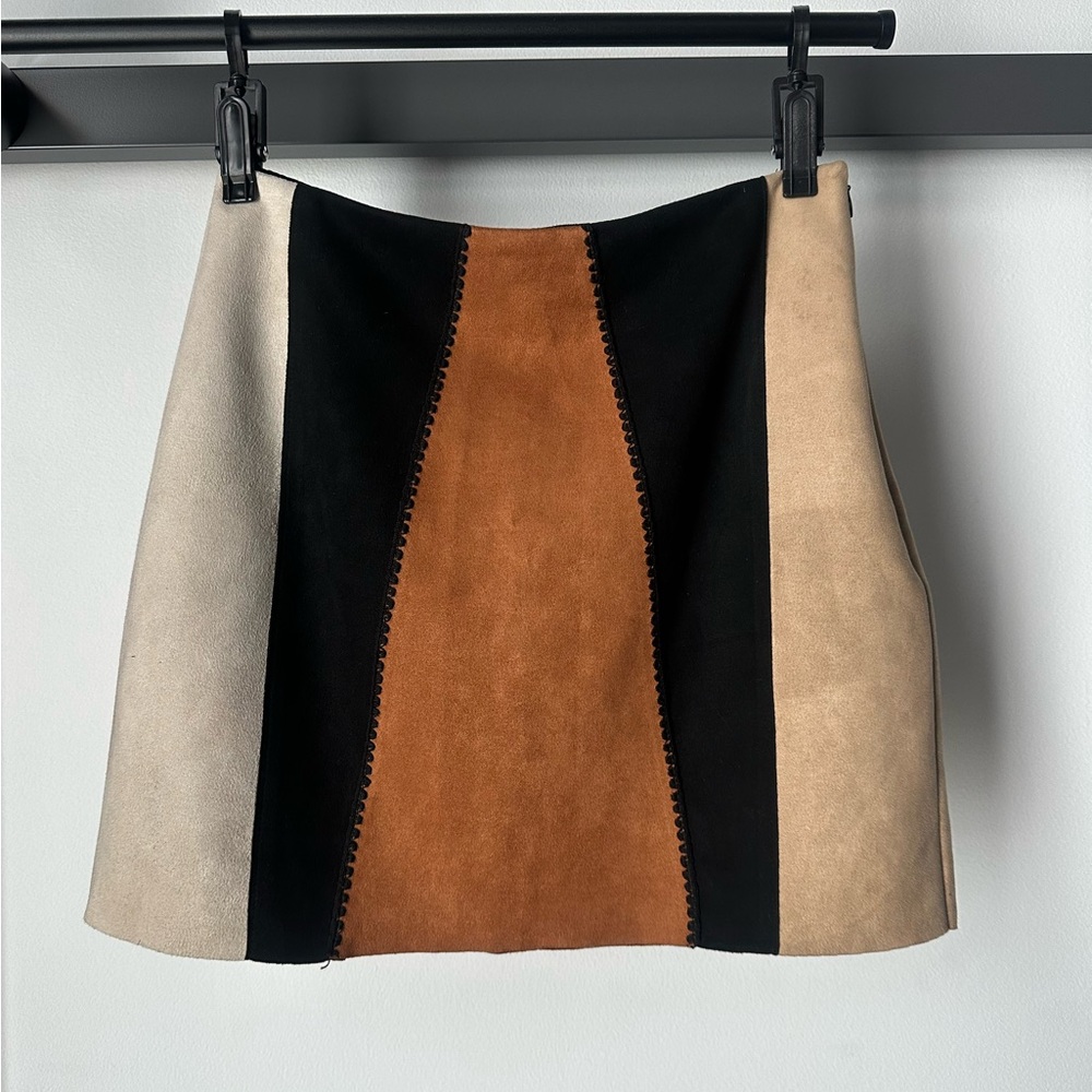 Zara Colorblock Suede Mini Skirt in Black, Tan & Cream (Small)